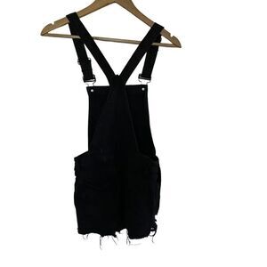 Refuge size 4 black short short overalls distressed